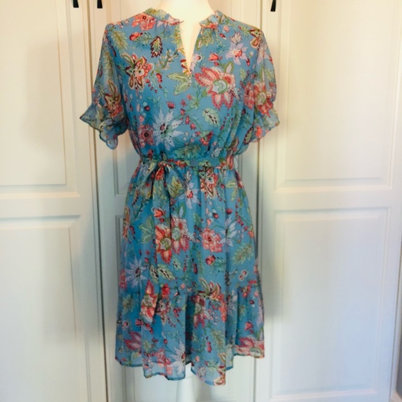 LOFT Dresses & Skirts - LOFT Floral Dress